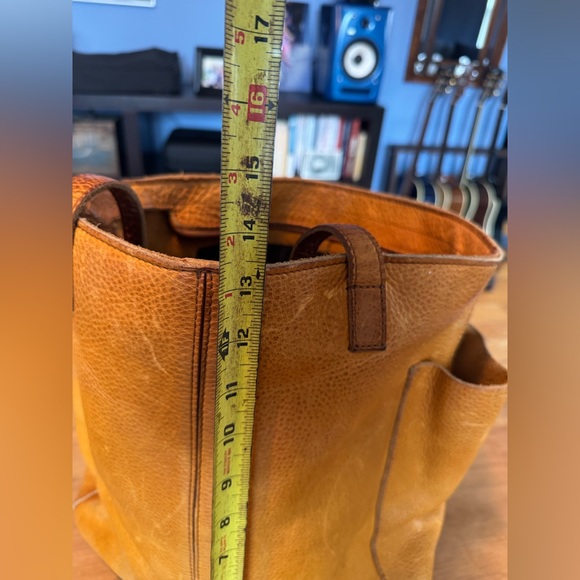 Duluth Trading Co. leather bag/purse￼ - Picture 10 of 10